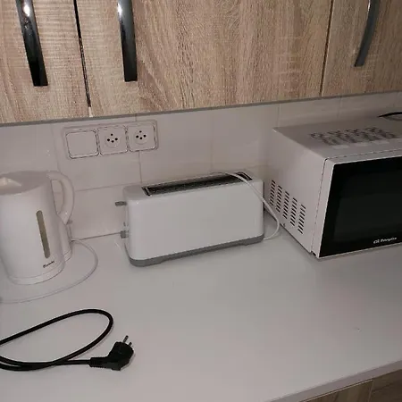 Planta Baja Con Gran Terraza De 2 A 4 *