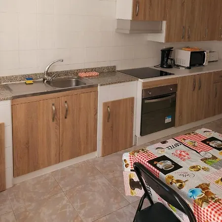 Planta Baja Con Gran Terraza De 2 A 4 *