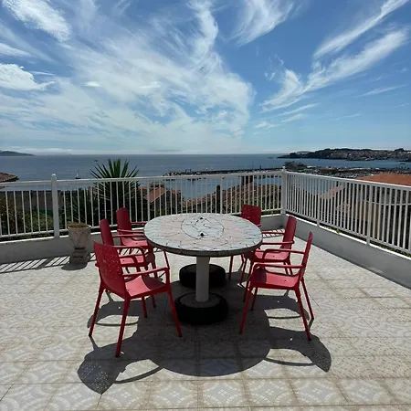 Apartment Planta Baja Con Gran Terraza De 2 A 4 *